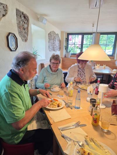 28.05.2025
Spargelessen bei Bauer Sdfeld